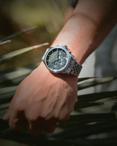 ساعة براء الرجالية من الستيل بلون فضي