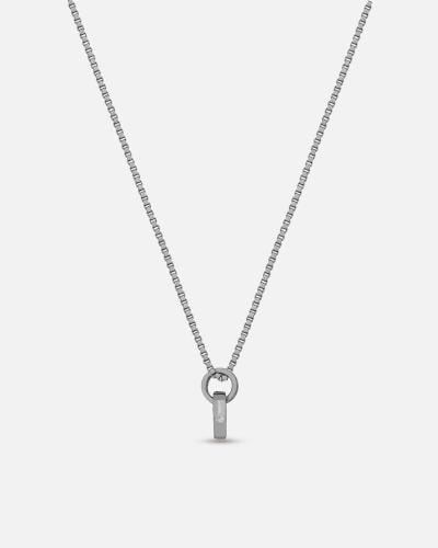 سلسال نسائي بلون فضي بتصميم ناعم