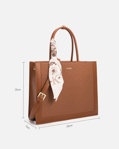 شنطه نسائيه كلاسيك باللون البني