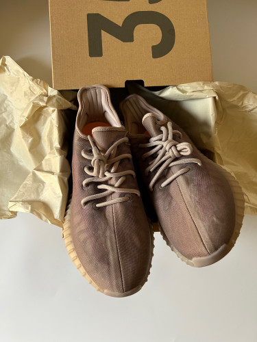Yeezy Mono Mist Size 43