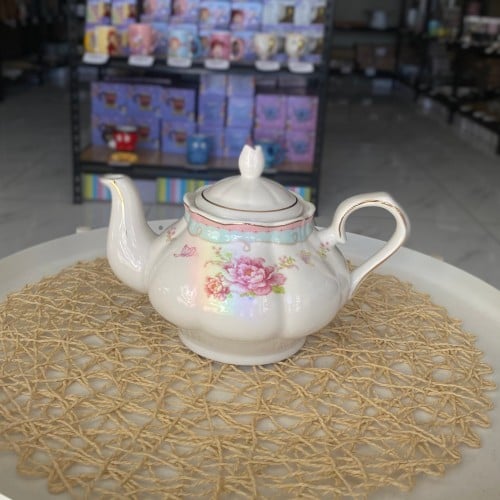 ابريق شاي انجليزي