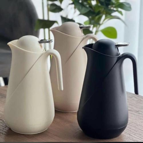 ترامس هوست عدة الوان