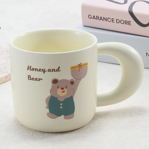 كوب برسمة دب