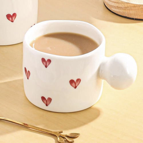 كوب سيراميك رسمة قلوب