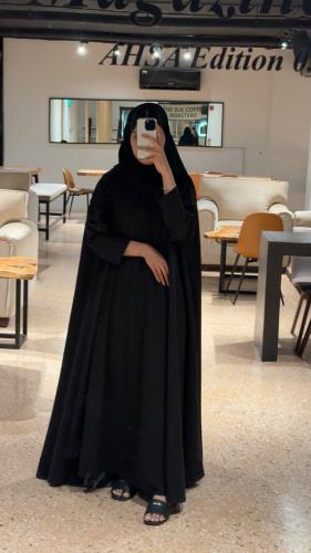 عباية رانيا