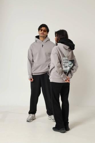 هودي دبل كاب برسمه من الخلف