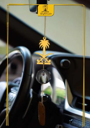 تعليقة سيفين ونخلة و كسرة العود