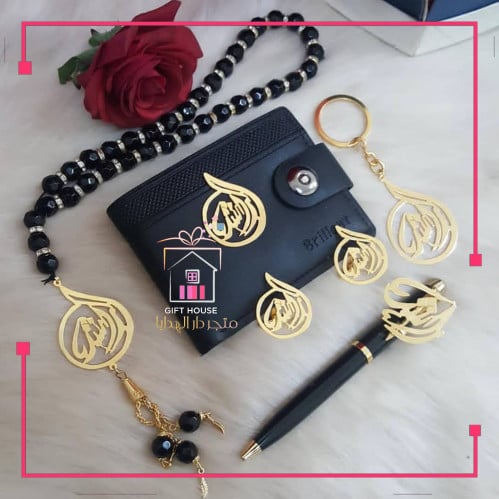 اطقم رجالية بالاسم