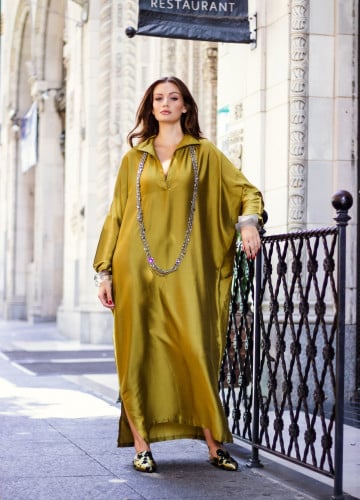 One-tone collar dress