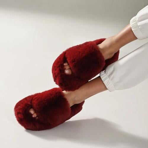 Burgundy fluffy slippers