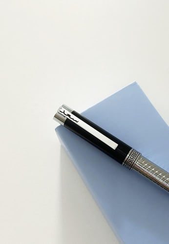 قلم رجالي فضي