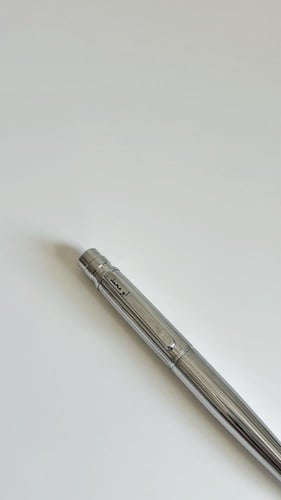 قلم رجالي فضي