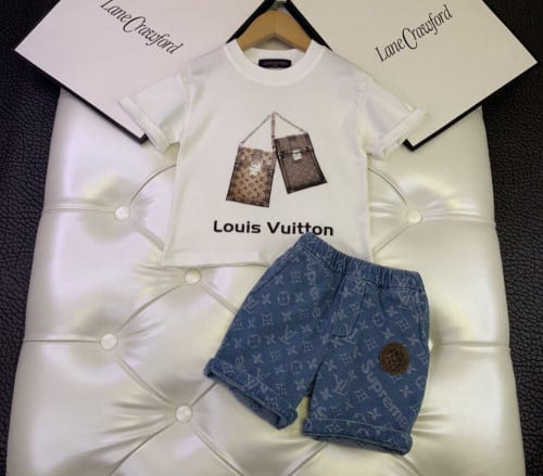 بدلة لويس فيتون ولادي قطعتين