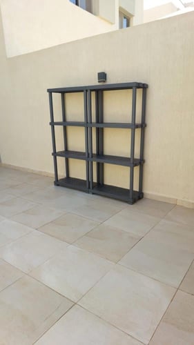 رفوف التخزين البلاستيكي المقوية - 4 طبقات - مربعة