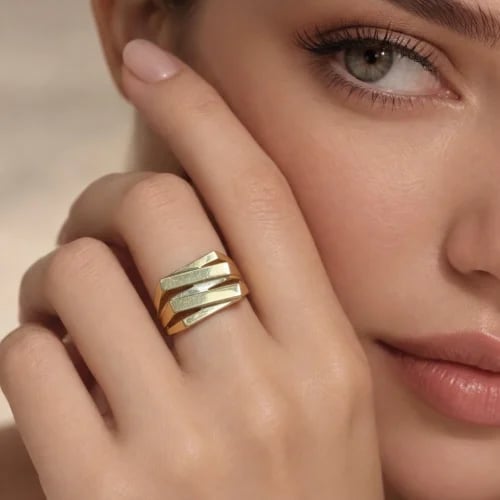 خاتم ذهب صافي عيار 18 – وزن 3.95g