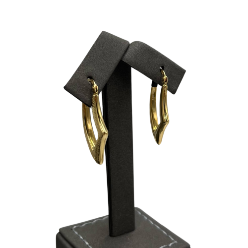 Gold earrings, 18 karat, weight 2.5 grams