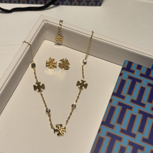 طقم توري بورش فضي وذهبي