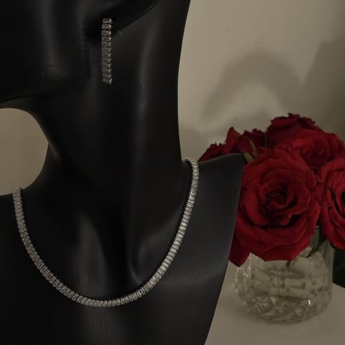 طقم زريكون فضي عريض