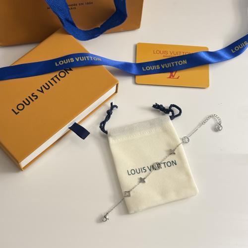 سوار لويس فيتون فضي مونوغرام نسائي فخم