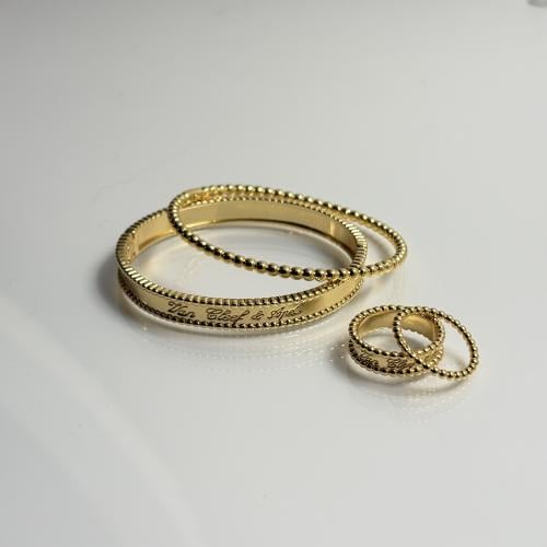 اسوارة فان كليف ذهبي مميز