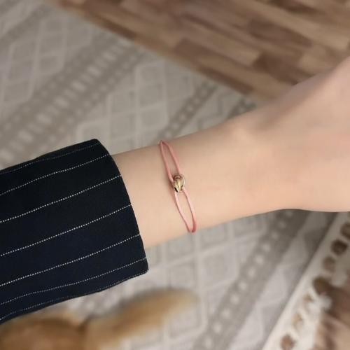 اسوارة خيط وردي