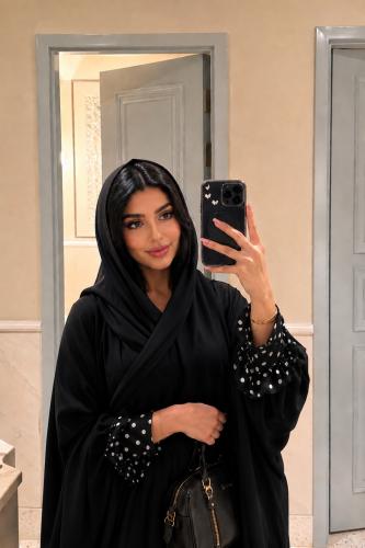 عباية ساره