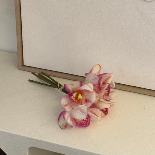 اعواد ورد علبه