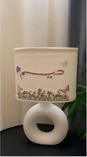 ابجورة بيضاء مطرزة
