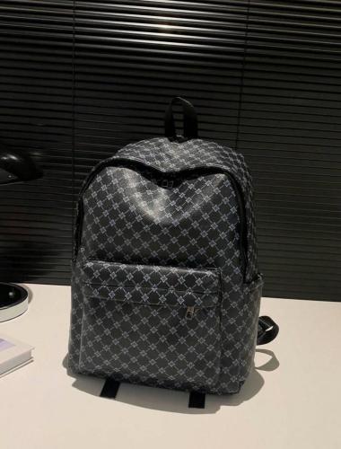 شنطة ظهر جلد