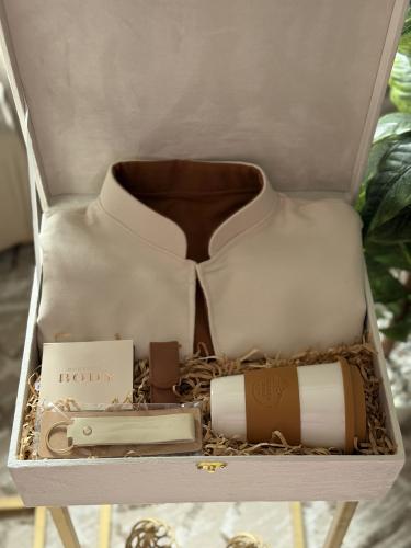 صندوق "الأناقة التراثية واللمسة الشخصية"