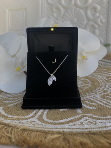 سلسال لمسه اناقه - لايتغير لونه شبيه لللذهب