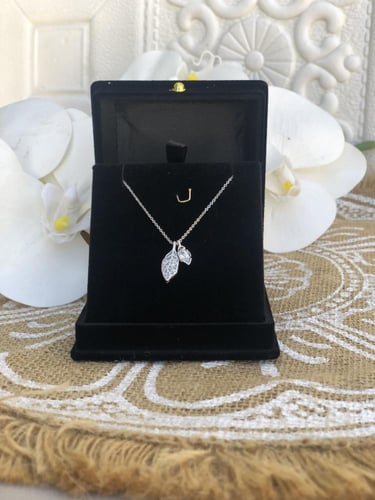 سلسال لمسه اناقه - لايتغير لونه شبيه لللذهب