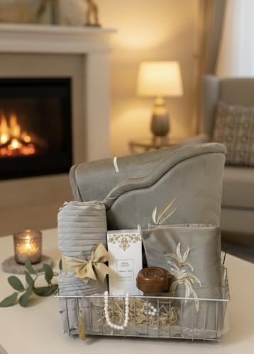 مبارك عليكم الشهر، جعلكم الله من صوامه وقوامه