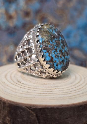 فيروز نيشابوري