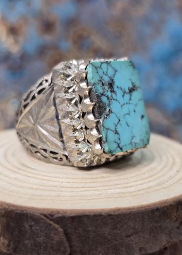 فيروز نيشابوري