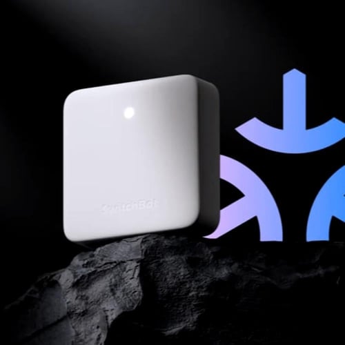 SwitchBot Hub Mini خطوتك الصغيرة نحو منزل ذكي.
