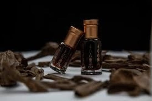 صندوق ملكي فخم يضم مجموعة من الهدايا الفاخرة عدد8...