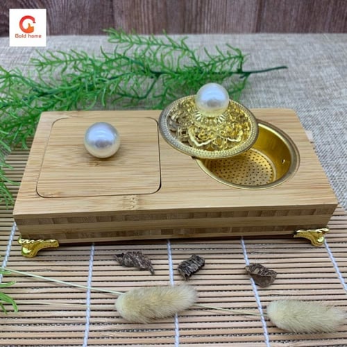 صندوق ملكي فخم يضم مجموعة من الهدايا الفاخرة عدد8...