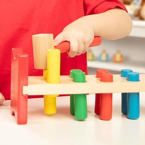 لعبة الطرق والتنسيق لتعزيز مهارة التعرف على الالوا...