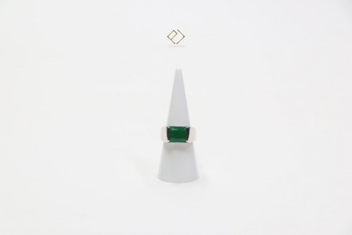 خاتم رجالي فضة عيار 925 مرصع بحبات الزركون الصافي...