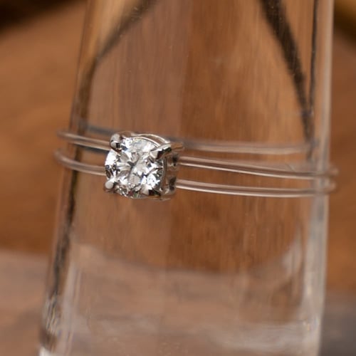 خاتم شفاف مينه ذهب مرصع بحبة الماس