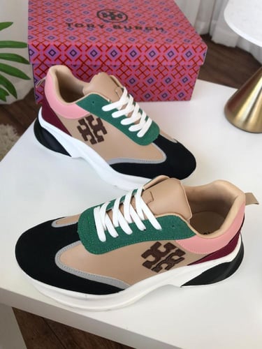 شوز رقم 924