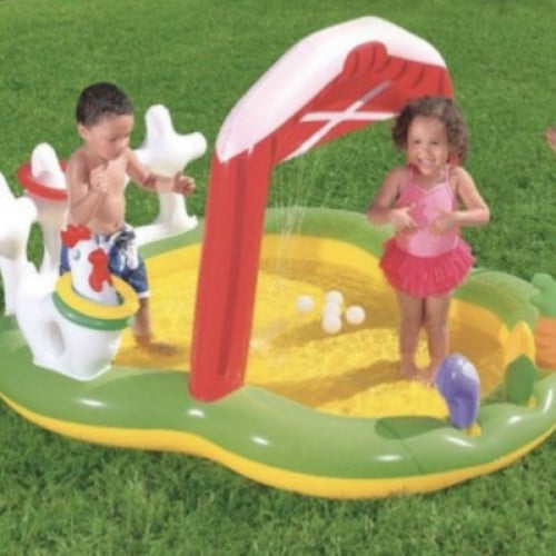 مسبح المزرعة