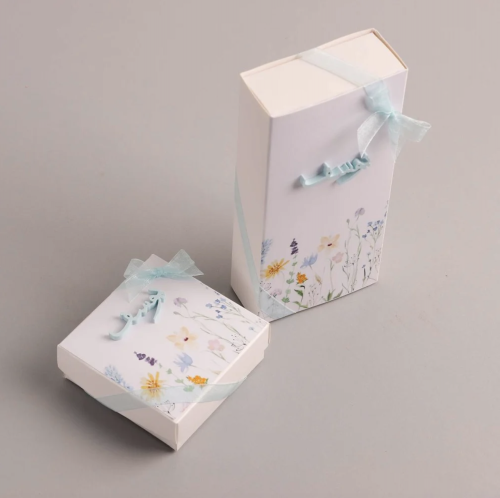 تاق اسم ثلاثي الأبعاد