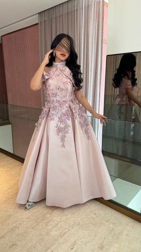 فستان جازار لحمي