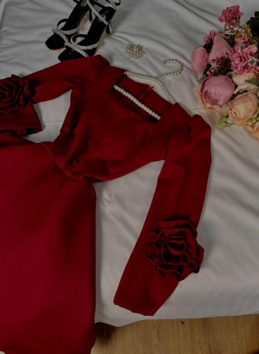 فستان عنابي