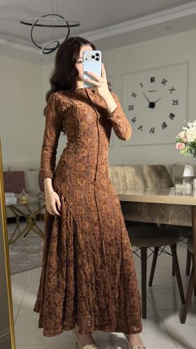 Luna Brown – لونا البني