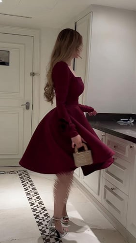 فستان عنابي