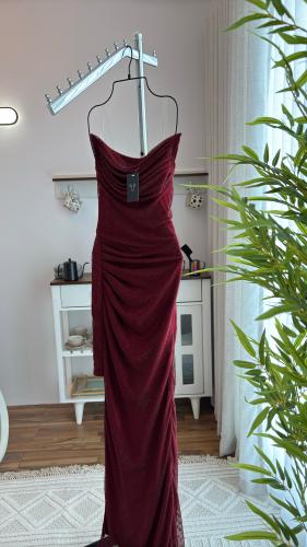 فستان سهرة “همسة بورغندي"