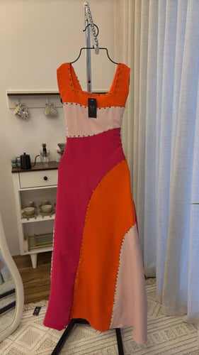 فستان نورانا